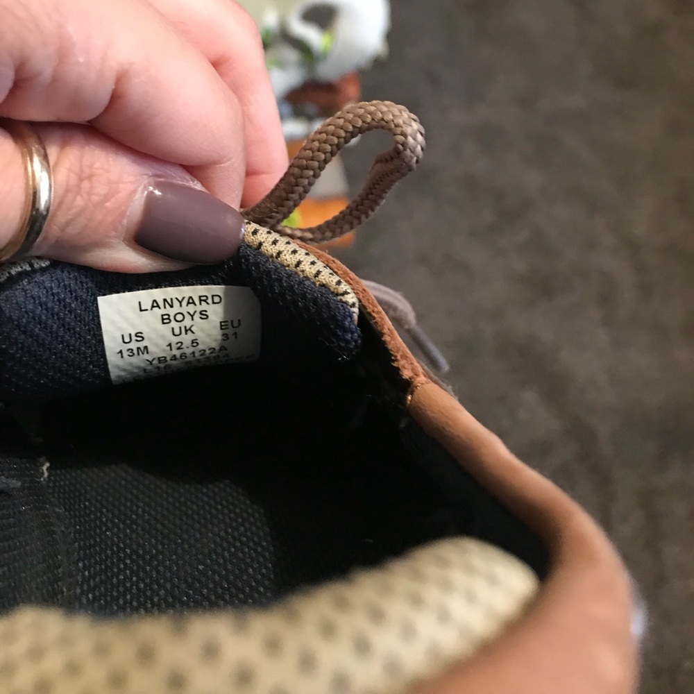 Sperry top sliders